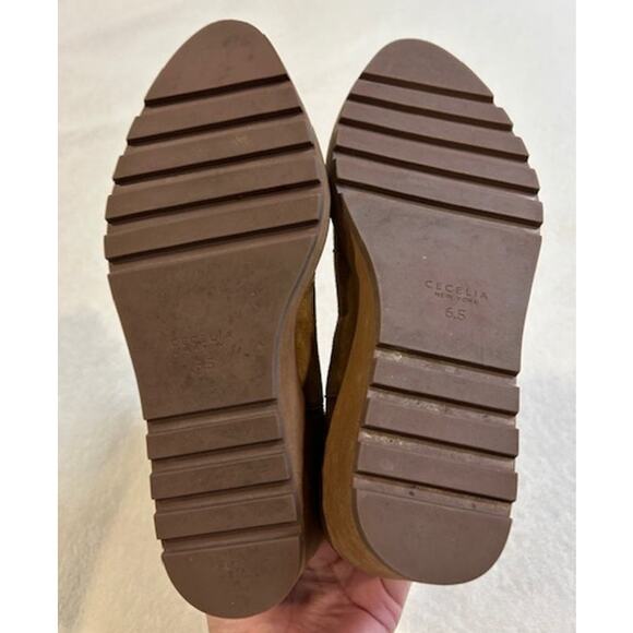 CECELIA NEW YORK Nutella Tan Suede Wedge Chelsea Booties Gemma Gwen Boots Sz 6.5 - Picture 6 of 11